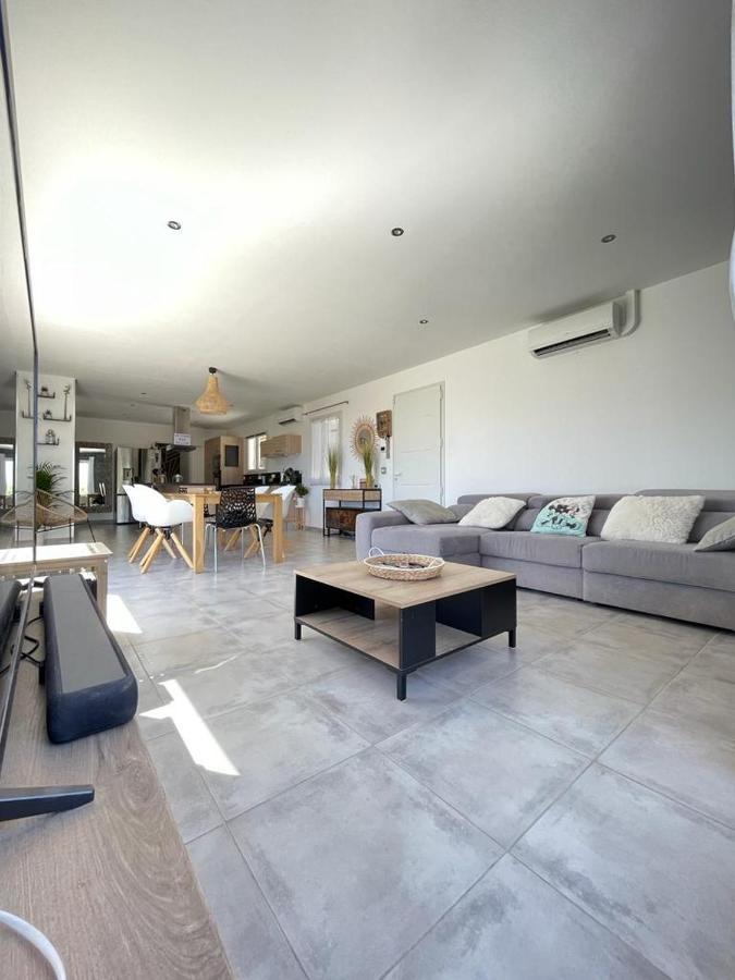 Villa Avec Piscine Cuers Kültér fotó