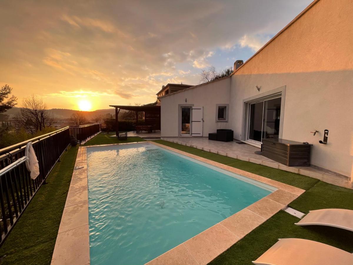 Villa Avec Piscine Cuers Kültér fotó
